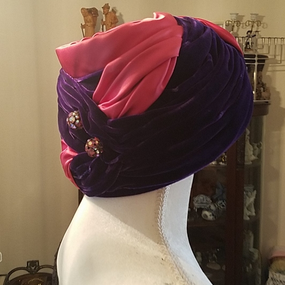 Beautiful Ladies Vtg. Hat in excellent condition - Picture 4 of 5